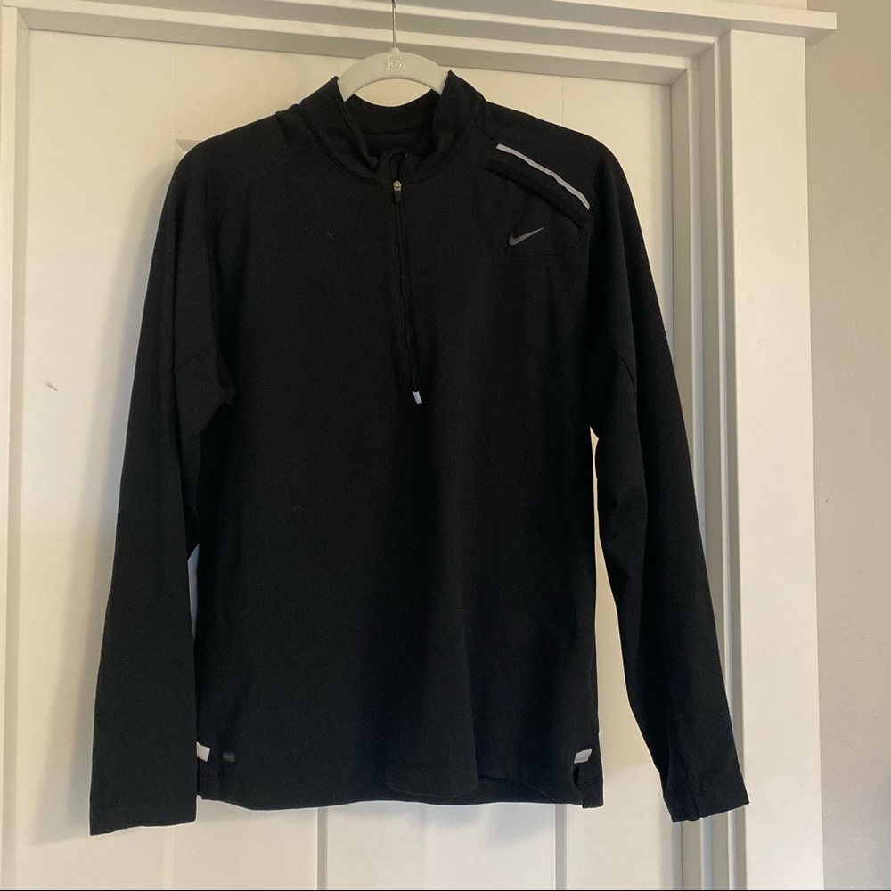 Men’s Nike DriFit top
